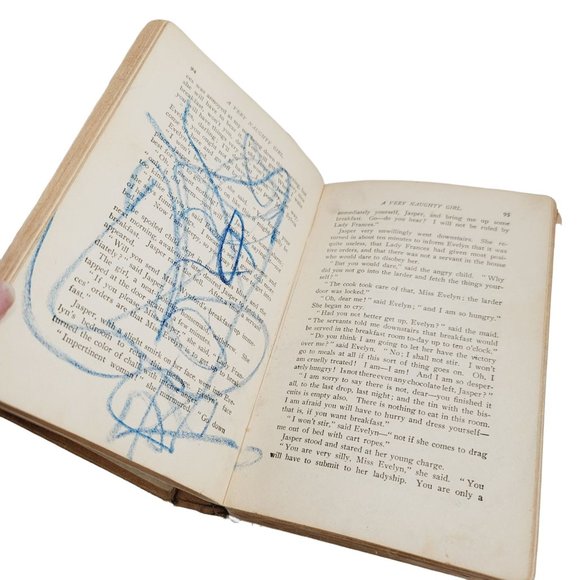 Brown Kitschy "Naughty Girl" Eclectic Curated Bundle | 6 Pieces - Picture 10 of 12